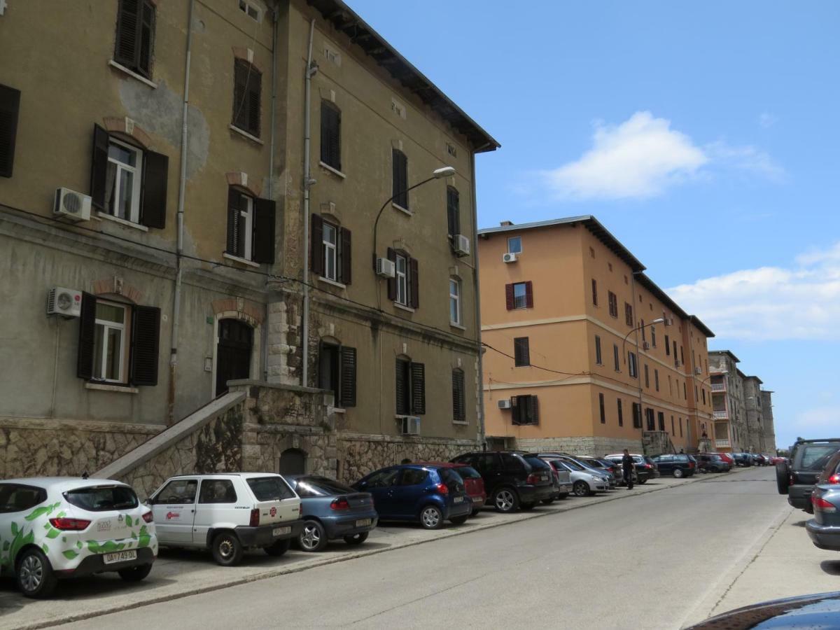 Apartment Stoja Pula Exterior photo